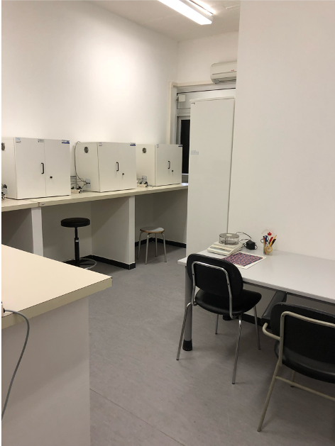 laboratorio di farmacologia - sala di self administration